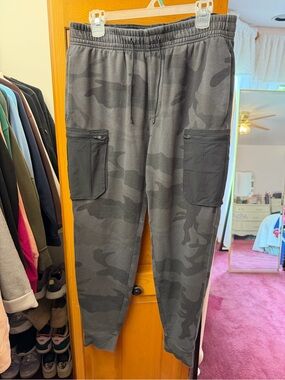 Abercrombie & Fitch Black & Charcoal Camo Jogger Pants